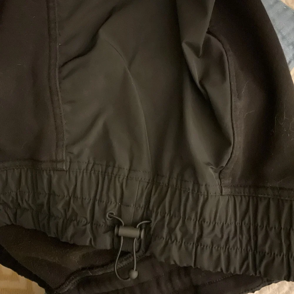 Athleta All-Black Two-Tone Mixed Media 1/2 Zip Pullover – Size Large